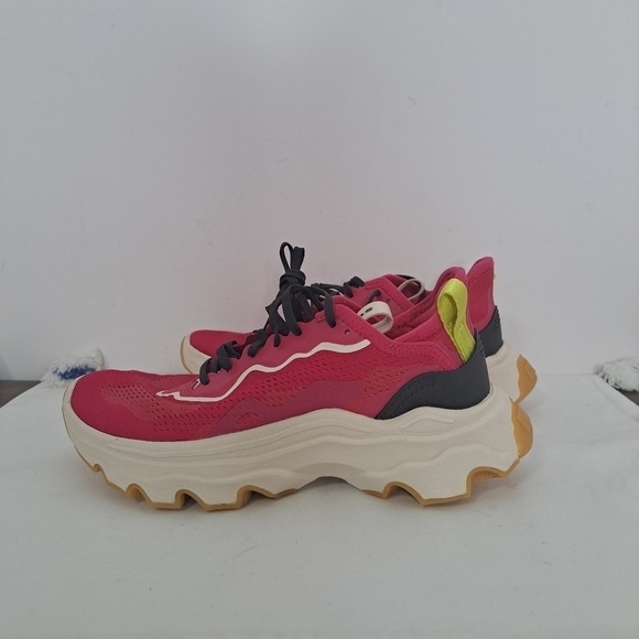 Sorel kinetic breakthru day lace  sneaker pink 7.5 NWT - Picture 4 of 8